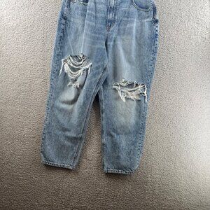American Eagle High Rised Mom Distressed Denim Jeans Size 12 Short